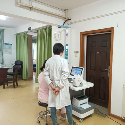 加強醫養結合，湖北武漢市茶港醫務(wù)室裝機SH-T16健康小屋一體機